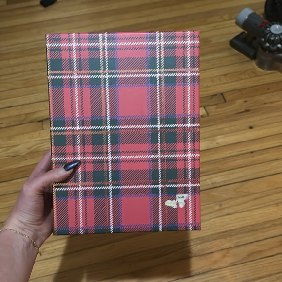 NWT Max studio gray hat and scarf set - Picture 5 of 7